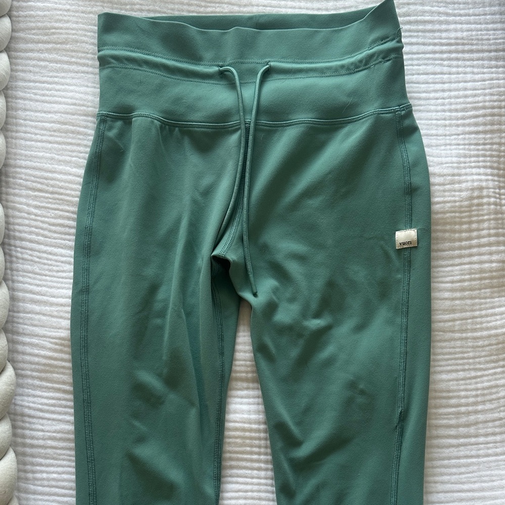Vuori women’s daily legging